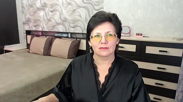 Snapshot of VitaCharm chatting on February 26, 2025, 6:32 pm VitaCharm online show from February 26, 2025, 6:32 pm