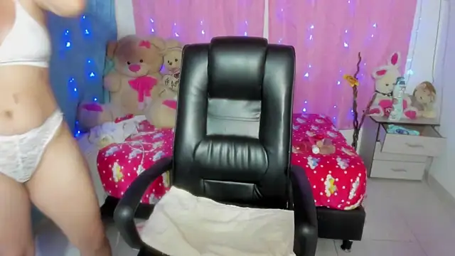 Dana Jeins online show from December 5, 2025, 1:09 pm