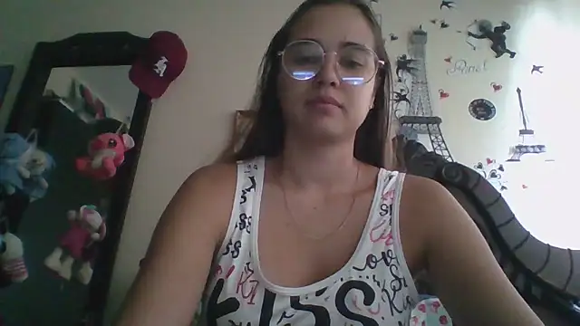 Snapshot of trianabell chatting on November 9, 2025, 6:50 pm trianabell online show from November 9, 2025, 6:50 pm