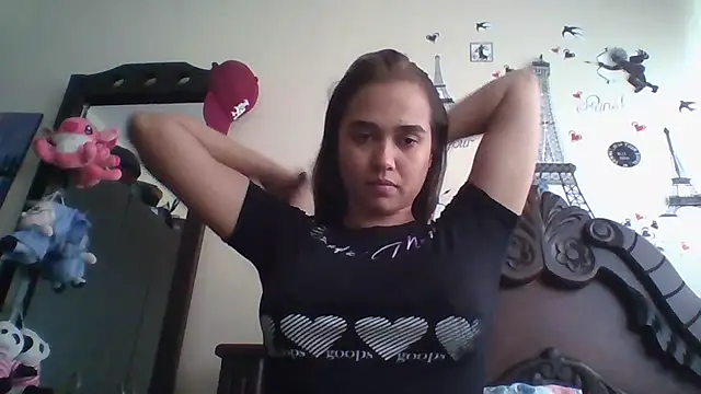 Snapshot of trianabell chatting on January 7, 2026, 5:15 pm trianabell online show from January 7, 2026, 5:15 pm