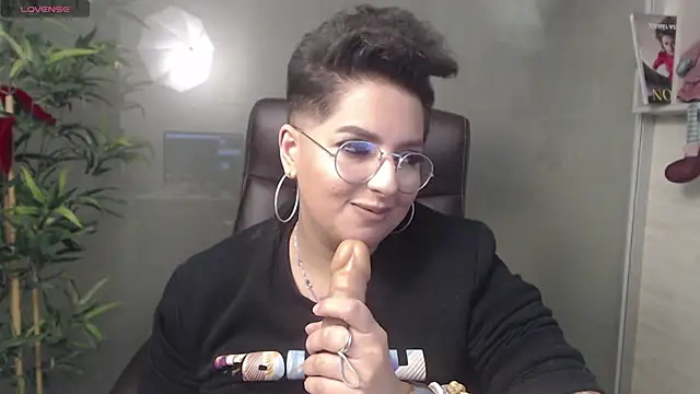 BustyAllyy online show from December 16, 2024, 11:39 pm