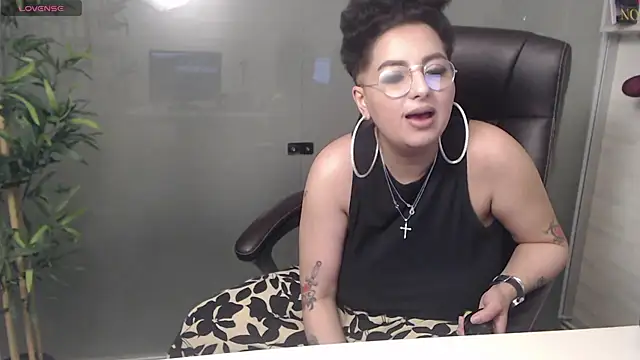 BustyAllyy online show from January 4, 2025, 1:31 am