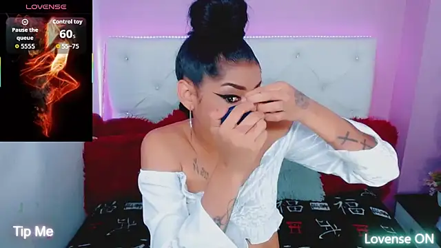 Amanda bigx online show from November 2, 2025, 6:05 am