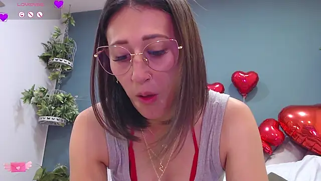 SharisWillian online show from February 14, 2025, 5:19 am