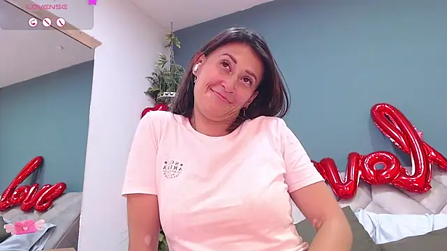 SharisWillian online show from February 20, 2025, 7:45 am