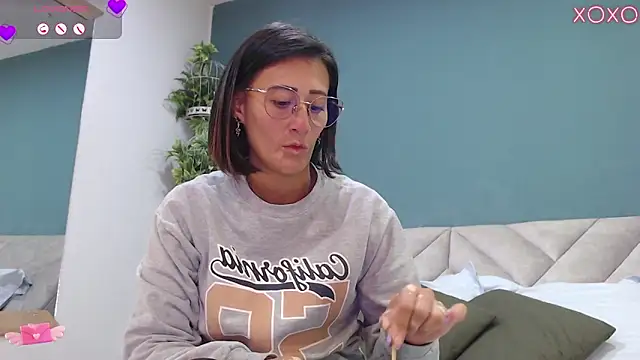 SharisWillian online show from September 30, 2025, 3:44 am