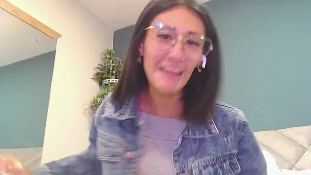 SharisWillian online show from January 18, 2026, 4:27 am