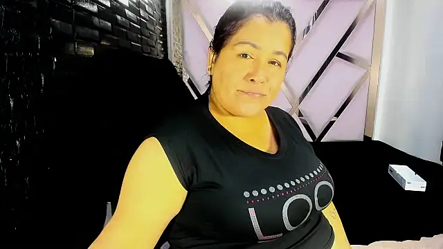 DaianaLutz online show from January 9, 2026, 1:58 pm