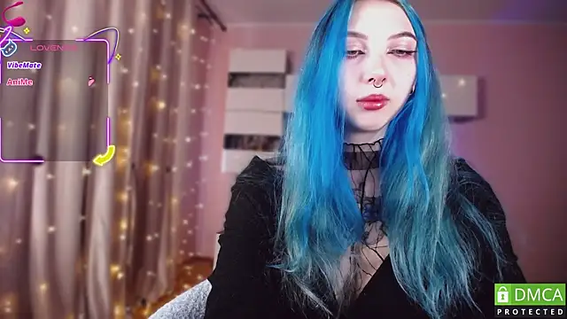 JustMeowGirl online show from October 19, 2025, 4:13 am