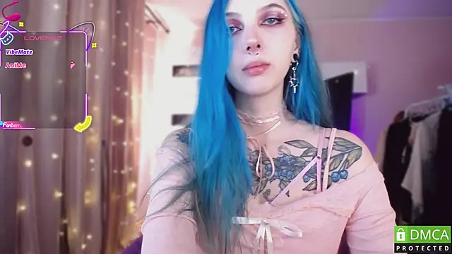 JustMeowGirl online show from November 28, 2025, 5:10 am