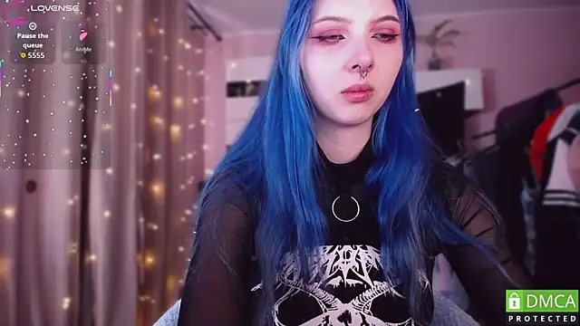 JustMeowGirl online show from January 10, 2026, 5:09 am