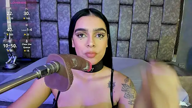 Foxy Assh  online show from April 15, 2026, 5:03 am