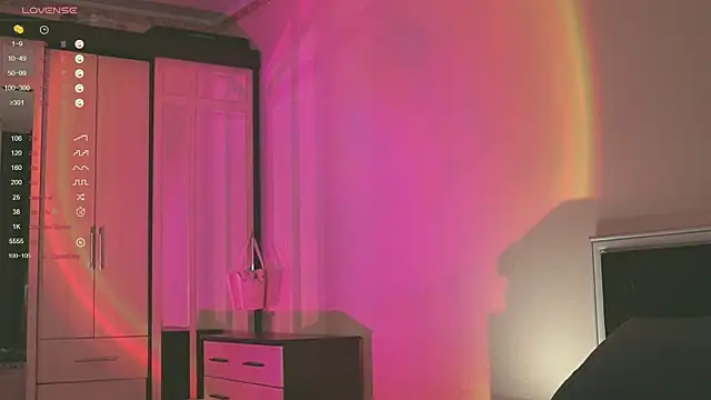 Snapshot of Polusladkoye chatting on January 15, 2025, 9:09 pm Polusladkoye online show from January 15, 2025, 9:09 pm