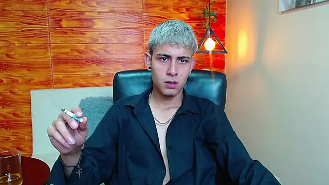 Bastiaan 28 online show from December 27, 2024, 4:04 am