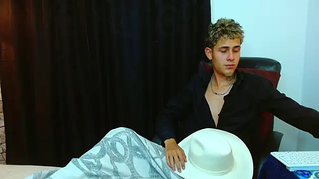 Bastiaan 28 online show from March 21, 2026, 10:57 pm