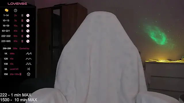 HANNA MONTANAS online show from November 24, 2025, 5:12 pm