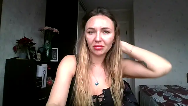 AngelinaLove28 online show from December 18, 2025, 7:47 am