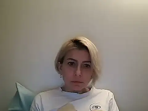 anechka1 online show from January 5, 2025, 2:38 am