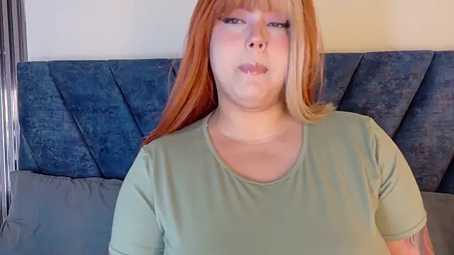 Snapshot of Karmilla_Rosse chatting on June 19, 2026, 10:30 am Karmilla Rosse online show from June 19, 2026, 10:30 am