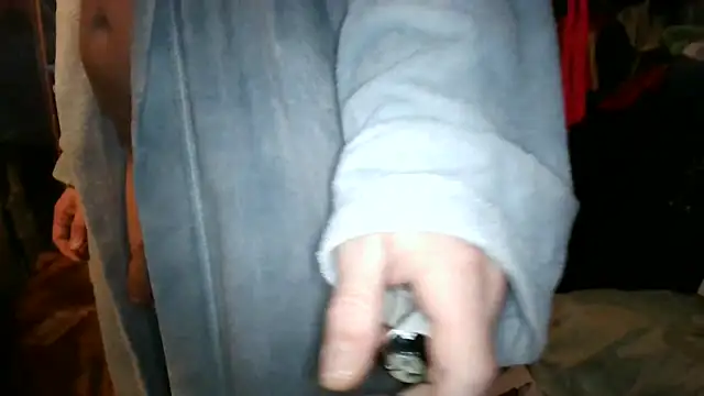 0815lukas2024 online show from November 14, 2025, 1:26 am