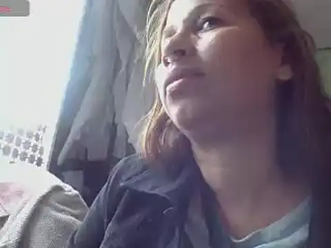 Snapshot of CaroMasha chatting on December 27, 2024, 8:07 pm CaroMasha online show from December 27, 2024, 8:07 pm