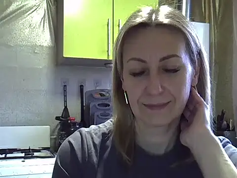 AshleyXHoney online show from December 17, 2025, 7:36 am