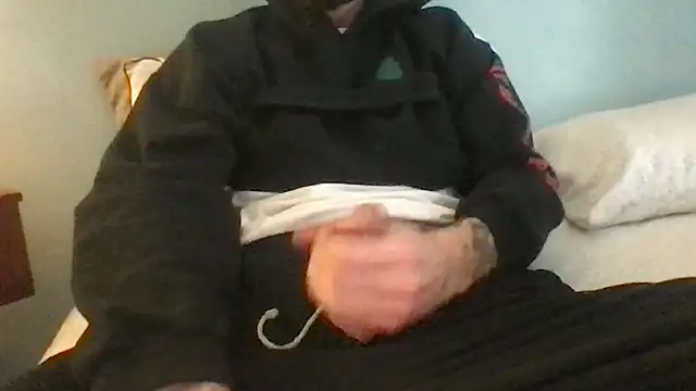 Snapshot of Cheese376 chatting on February 2, 2025, 7:25 pm Cheese376 online show from February 2, 2025, 7:25 pm