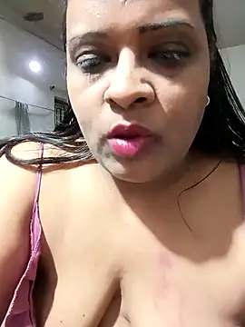 Snapshot of Love_Jenny chatting on February 23, 2025, 7:22 am Love Jenny online show from February 23, 2025, 7:22 am