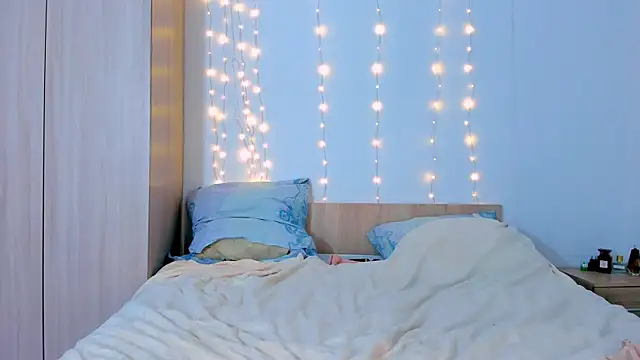 evelinal ove online show from February 13, 2025, 4:07 pm