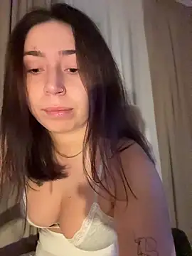 Snapshot of KimArts chatting on November 11, 2025, 6:41 pm KimArts online show from November 11, 2025, 6:41 pm