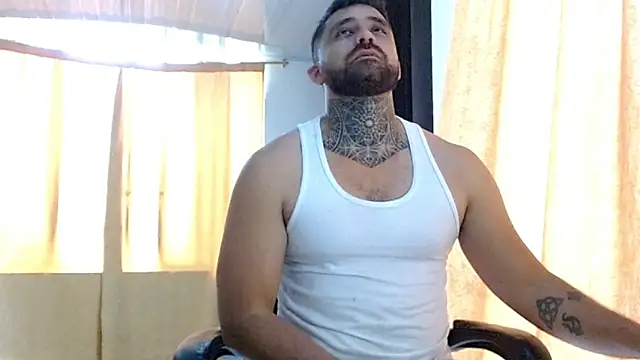 Snapshot of aronmiller404 chatting on March 5, 2026, 4:36 pm aronmiller404 online show from March 5, 2026, 4:36 pm