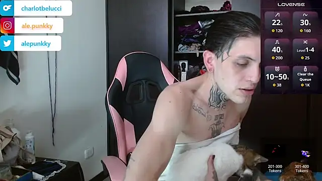 Snapshot of charlotbelucci_ chatting on December 22, 2025, 8:28 pm charlotbelucci online show from December 22, 2025, 8:28 pm