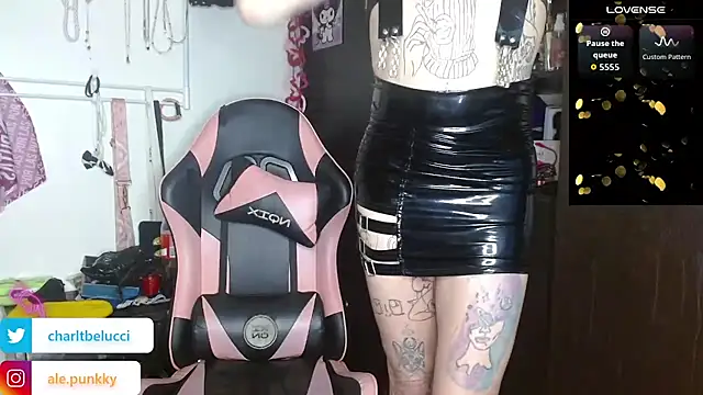 Snapshot of charlotbelucci_ chatting on February 12, 2026, 11:33 pm charlotbelucci online show from February 12, 2026, 11:33 pm