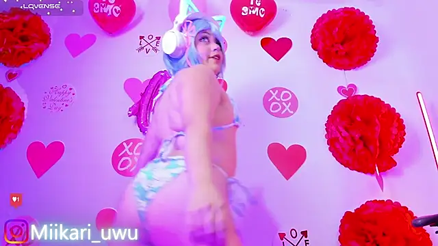 Snapshot of Ahri_Elderwood chatting on February 20, 2026, 6:26 am Ahri Elderwood online show from February 20, 2026, 6:26 am