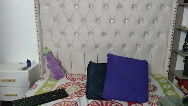 Snapshot of Abril_Squirt chatting on December 16, 2024, 8:52 am Abril Squirt online show from December 16, 2024, 8:52 am