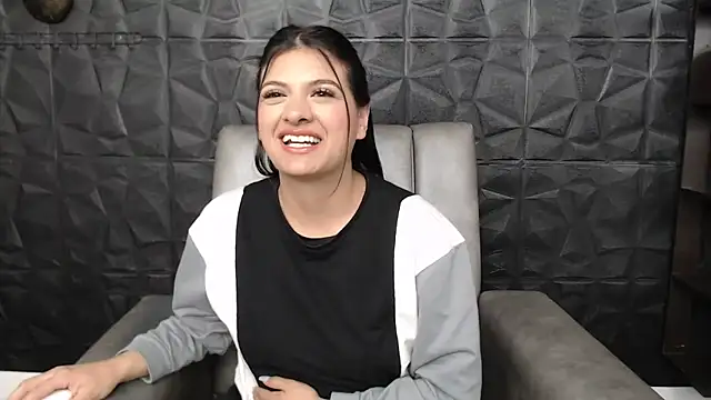 Snapshot of Abril_Squirt chatting on January 22, 2025, 10:18 am Abril Squirt online show from January 22, 2025, 10:18 am