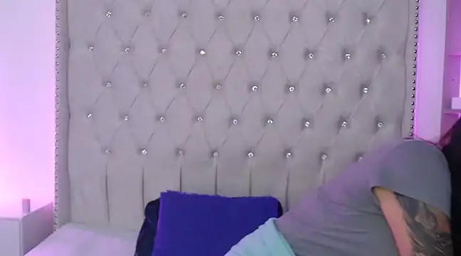 Snapshot of Abril_Squirt chatting on February 27, 2025, 6:07 am Abril Squirt online show from February 27, 2025, 6:07 am