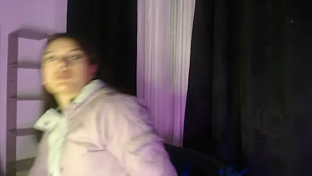 Snapshot of Abril_Squirt chatting on September 15, 2025, 5:51 am Abril Squirt online show from September 15, 2025, 5:51 am