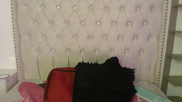 Snapshot of Abril_Squirt chatting on November 16, 2025, 4:40 am Abril Squirt online show from November 16, 2025, 4:40 am