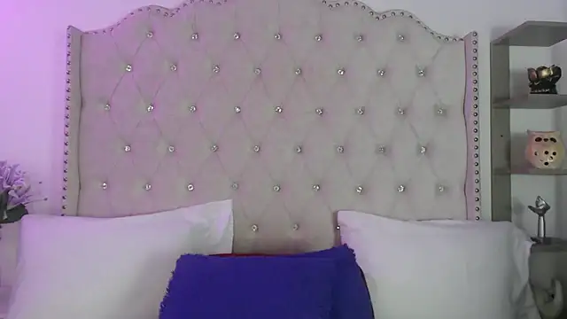 Abril Squirt online show from May 29, 2026, 11:25 pm