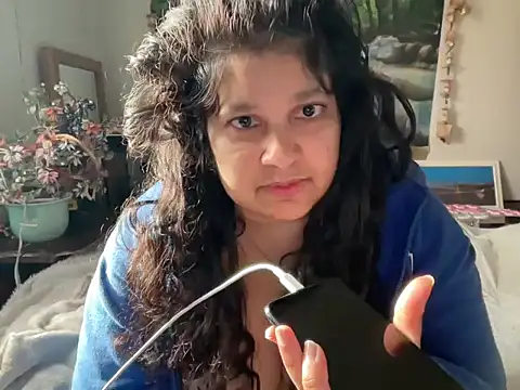 MelanieFawker online show from November 2, 2025, 3:47 pm