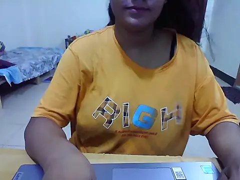JustinaIra online show from October 11, 2025, 7:01 pm