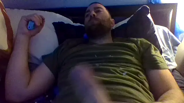 jwiththethickone413 online show from March 18, 2025, 4:37 am