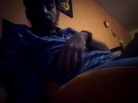 Snapshot of Angel_Coronel chatting on December 4, 2024, 7:39 am Angel Coronel online show from December 4, 2024, 7:39 am