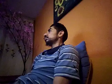 Snapshot of Angel_Coronel chatting on December 4, 2024, 10:46 am Angel Coronel online show from December 4, 2024, 10:46 am