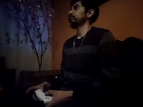 Snapshot of Angel_Coronel chatting on January 16, 2025, 12:34 am Angel Coronel online show from January 16, 2025, 12:34 am
