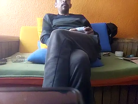 Snapshot of Angel_Coronel chatting on February 12, 2025, 5:05 am Angel Coronel online show from February 12, 2025, 5:05 am