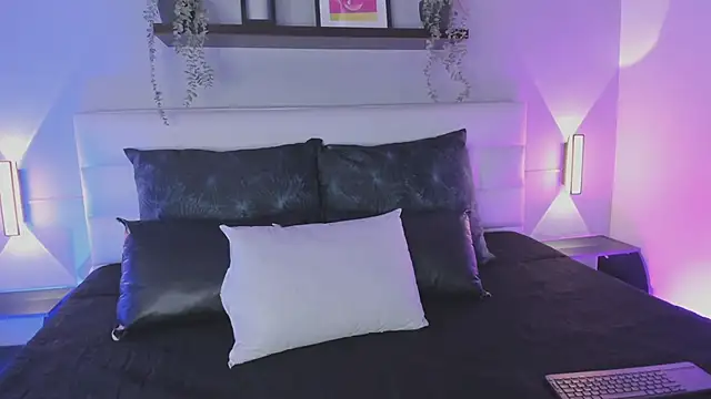 sofi bakerr online show from February 13, 2026, 11:39 am