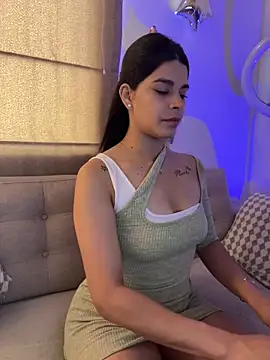 Snapshot of DaryRos chatting on February 1, 2026, 9:57 pm DaryRos online show from February 1, 2026, 9:57 pm