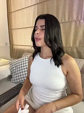 Snapshot of DaryRos chatting on February 18, 2026, 11:01 pm DaryRos online show from February 18, 2026, 11:01 pm